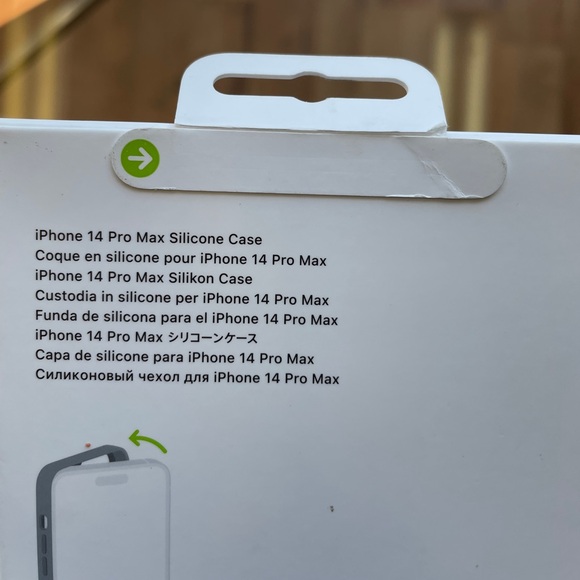 IPHONE 14 pro max silicone case - Picture 2 of 5